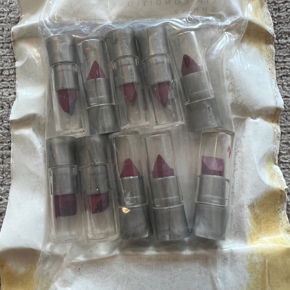 Vintage‎ 2000 Avon Beyond Color Nutralush Plumping Lipstick SPF 12 Samples 10pc